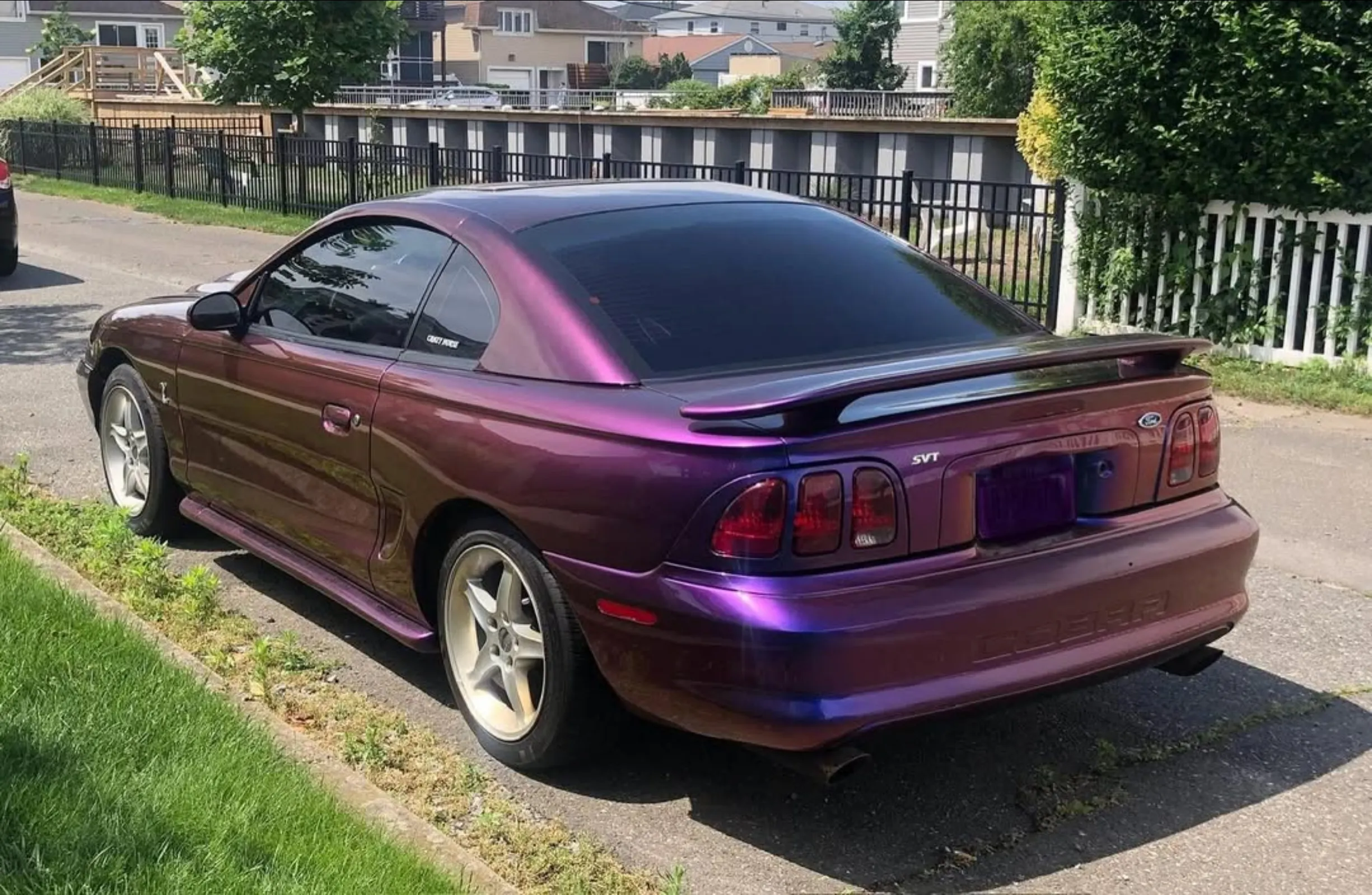 Turistic Service | Should You Keep a 20-Year-Old Car? Costs & Options old cars as donations